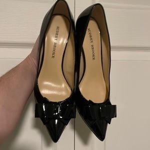 Like New Black Patent Kitten Heels